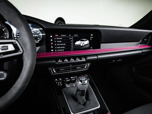 Certified 2023 Porsche 911 Carrera T RWD image 19