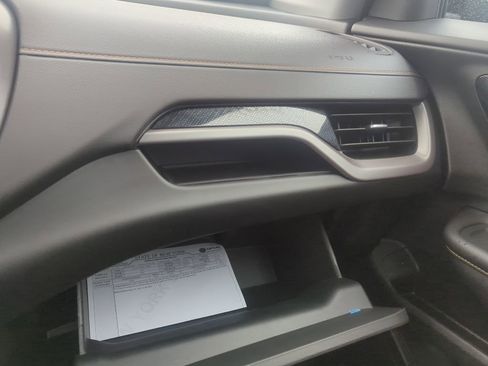 Certified 2024 GMC Terrain AT4 w/ Infotainment Package II AWD/4WD image 36