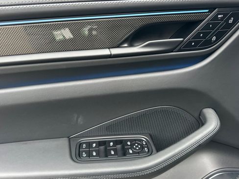 Used 2025 Porsche Macan Turbo Electric w/ Premium Package image 12