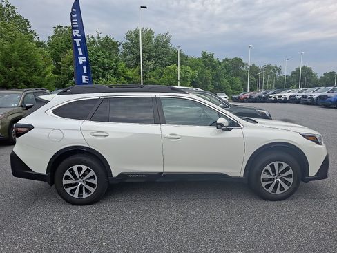 Used 2022 Subaru Outback Premium AWD/4WD image 7