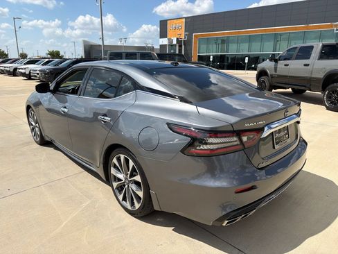Used 2023 Nissan Maxima Platinum w/ Sport Mat Group FWD image 3