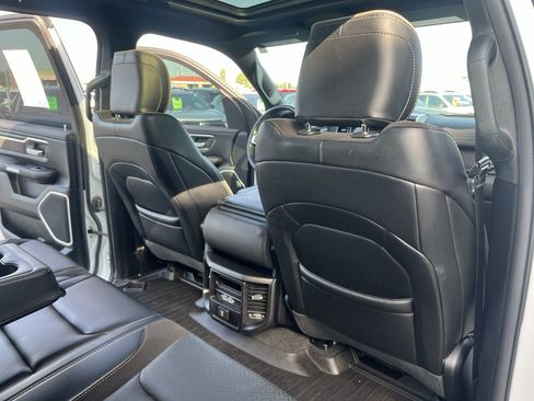 Used 2023 RAM 1500 Laramie AWD/4WD image 40