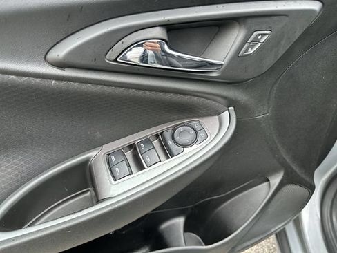 Used 2024 Chevrolet Malibu LT FWD image 17
