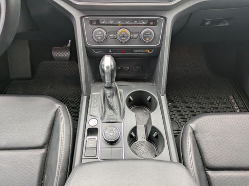 Used 2018 Volkswagen Atlas SE AWD/4WD image 18