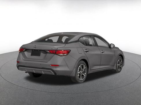 Used 2025 Nissan Sentra SV FWD image 2