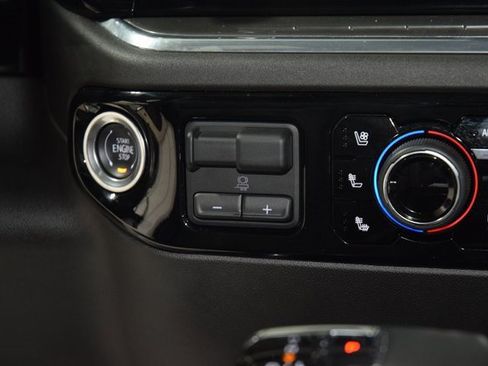 Used 2024 Chevrolet Silverado 1500 High Country w/ High Country Premium Package image 32