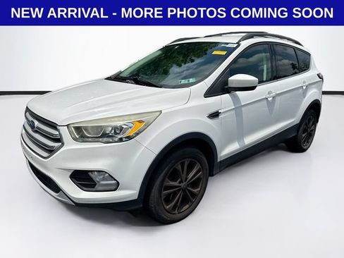 Used 2018 Ford Escape SEL AWD/4WD image 3