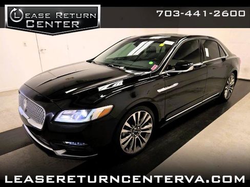 Used 2017 Lincoln Continental Select image 1
