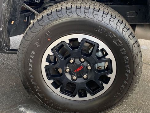 Used 2025 Toyota Tacoma TRD Off-Road image 29