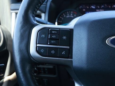 Used 2024 Ford Expedition Max XLT image 13