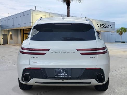 Used 2025 Genesis GV70 2.5T AWD/4WD image 6