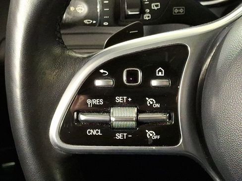 Used 2021 Mercedes-Benz GLC 300 4MATIC image 23