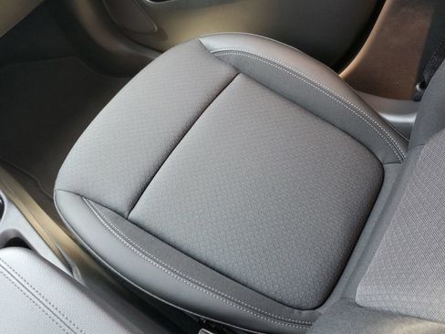 Used 2023 Buick Encore GX Select w/ Sport Touring Package FWD image 18