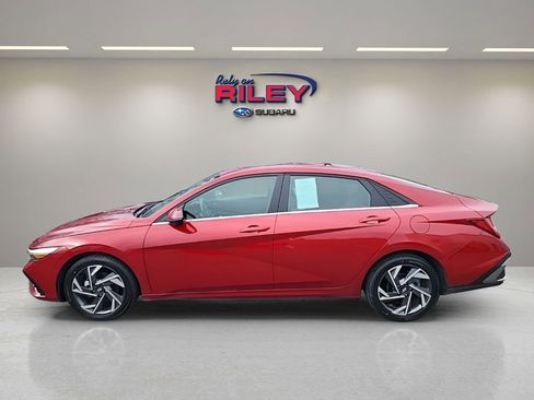 Used 2024 Hyundai Elantra Limited FWD image 2