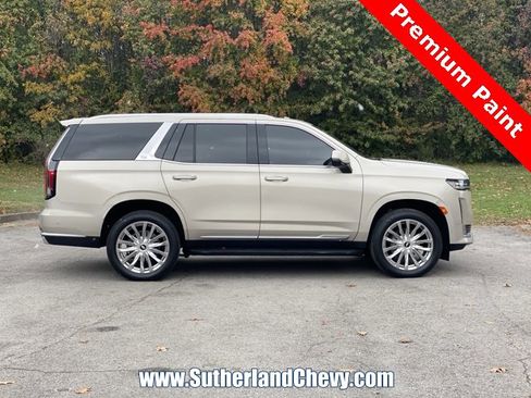 Used 2021 Cadillac Escalade Premium Luxury w/ LPO, Illumination Package image 8