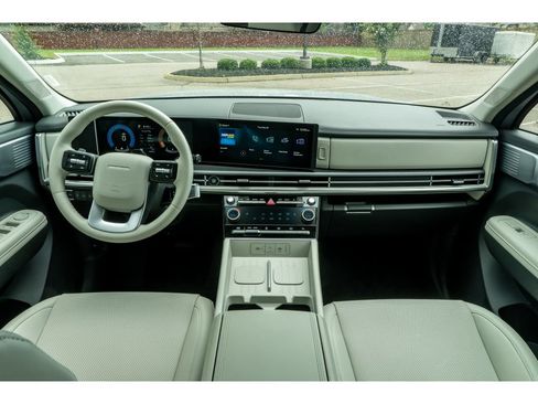 Used 2026 Hyundai Santa Fe SEL FWD image 20