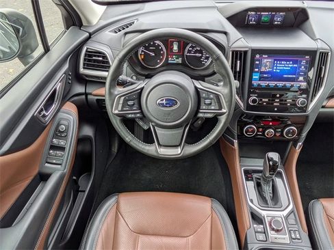 Used 2022 Subaru Forester Touring image 17