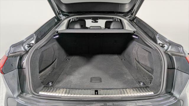 Used 2021 Audi e-tron Prestige w/ Prestige Package AWD/4WD image 19