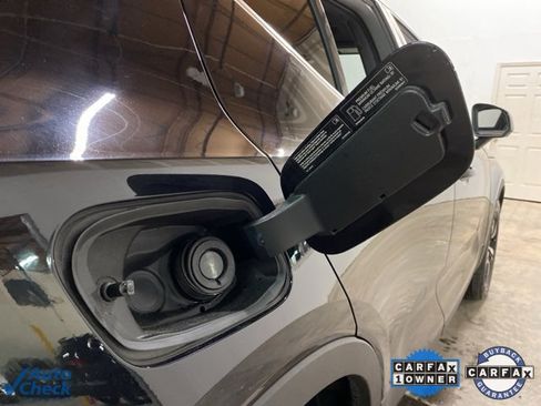 Used 2025 Volvo XC40 B5 Core image 89