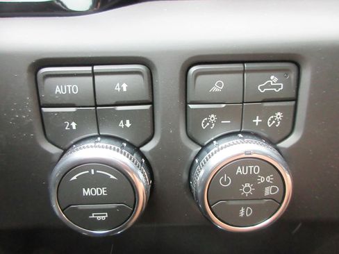 New 2026 GMC Sierra 1500 AT4 w/ AT4 Premium Package AWD/4WD image 18