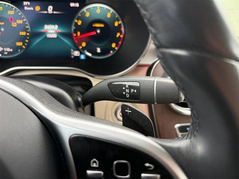 Used 2022 Mercedes-Benz GLC 300 4MATIC image 21