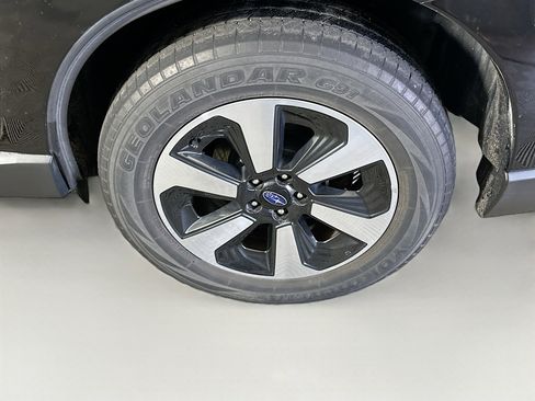 Used 2018 Subaru Forester 2.5i w/ Alloy Wheel Package image 11
