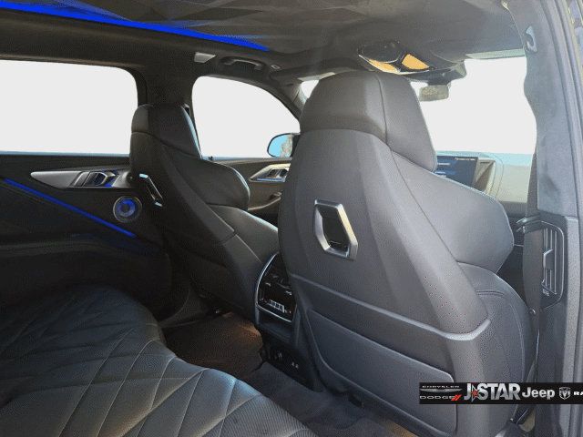 Used 2023 BMW XM AWD/4WD image 30