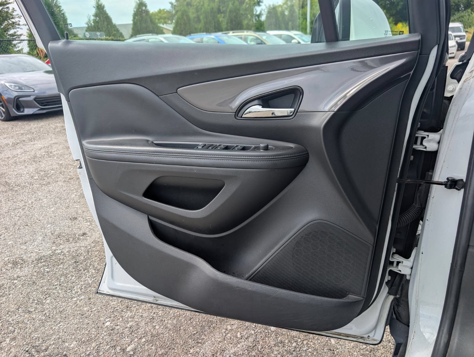 Used 2019 Buick Encore Preferred FWD image 31