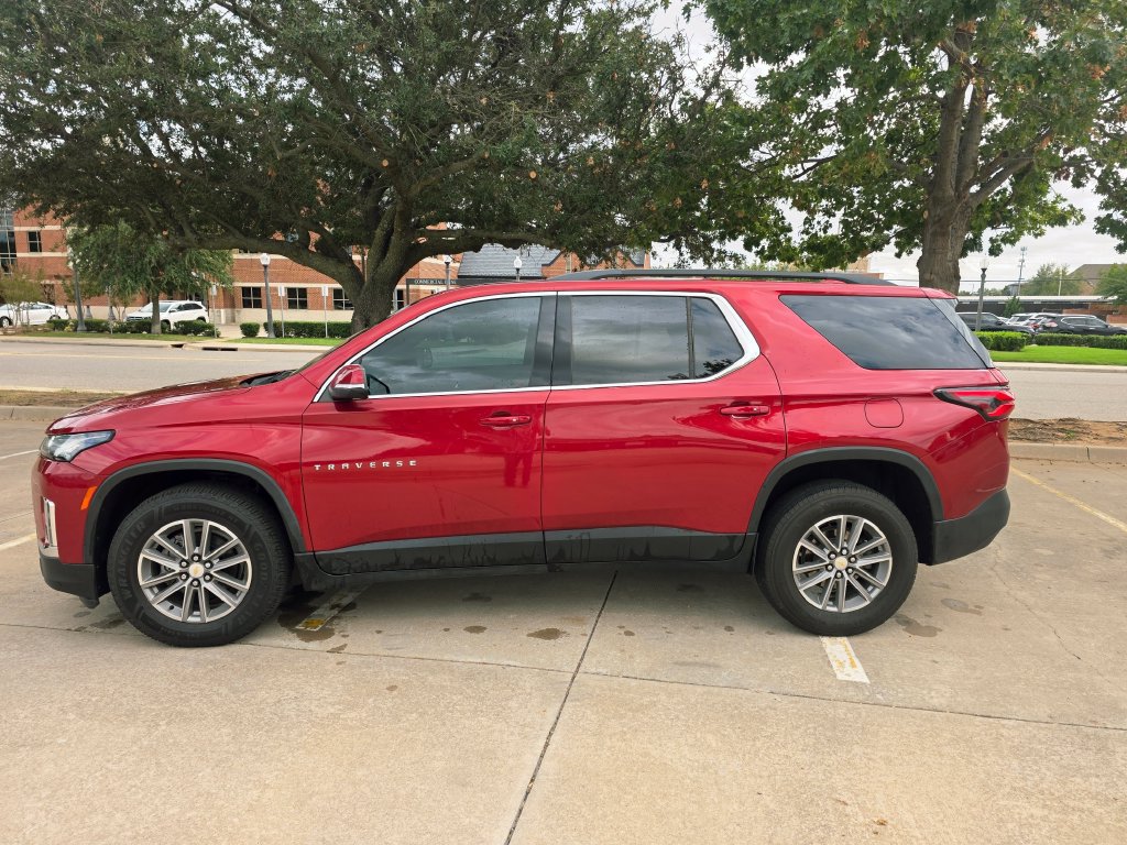 Used 2023 Chevrolet Traverse LT FWD image 20