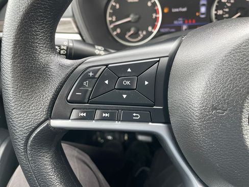 Used 2025 Nissan Altima 2.5 SV FWD image 20