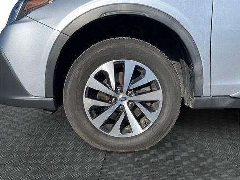 Used 2020 Subaru Outback 2.5i Premium image 14