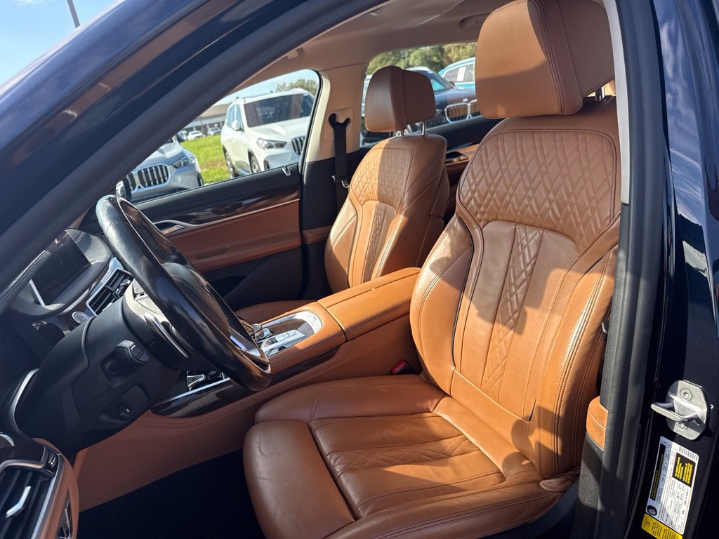 Used 2020 BMW 740i RWD image 10