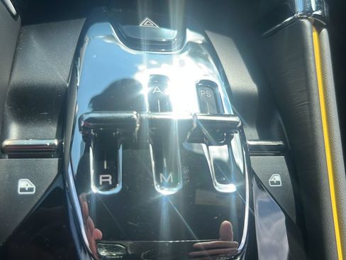 Used 2023 Ferrari Roma RWD image 26