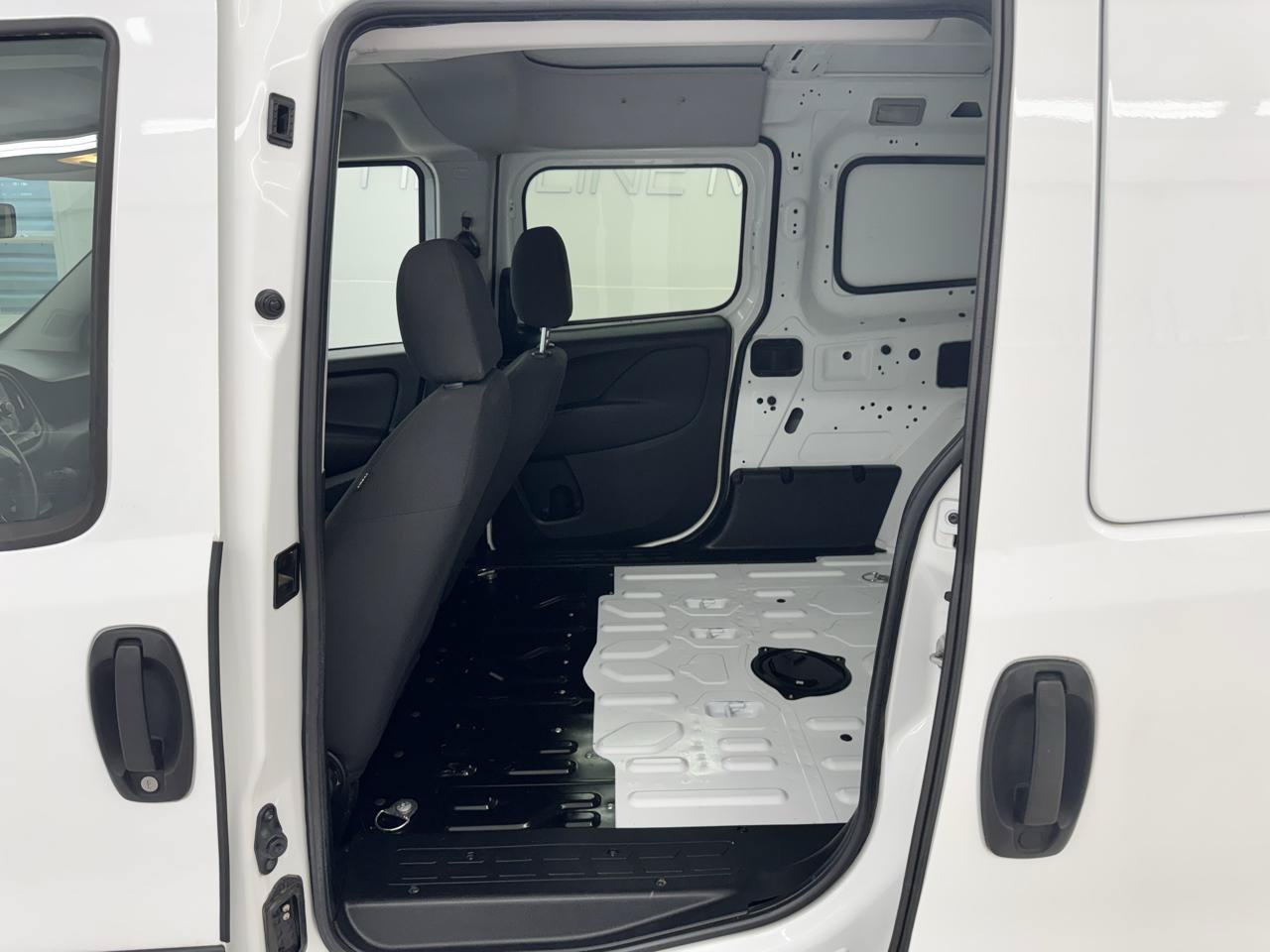 Used 2021 RAM ProMaster City Tradesman FWD image 14