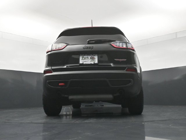 Used 2023 Jeep Cherokee Trailhawk w/ Sun & Sound Group AWD/4WD image 23