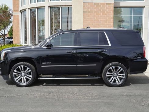 Used 2019 GMC Yukon Denali w/ Denali Ultimate Package AWD/4WD image 2
