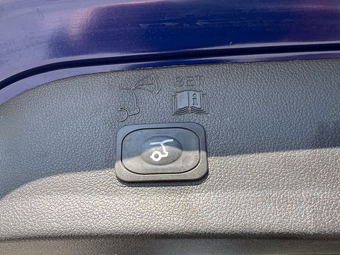 Used 2016 Ford Escape Titanium FWD image 7