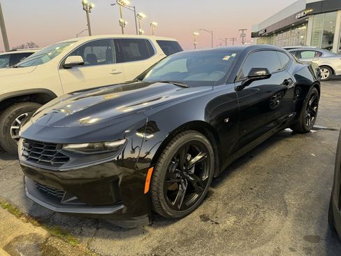 Used 2022 Chevrolet Camaro LT image 2