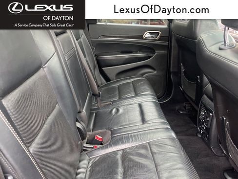 Used 2017 Jeep Grand Cherokee Limited w/ Luxury Group II image 33