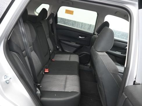 Used 2024 Nissan Rogue SV AWD/4WD image 7