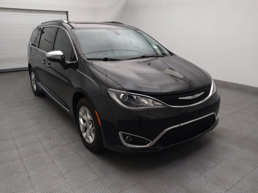 Used 2017 Chrysler Pacifica Limited FWD image 13