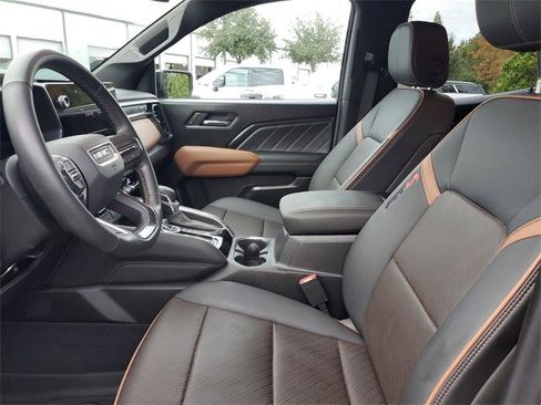 Used 2025 GMC Canyon AT4 w/ Nightfall Edition image 18