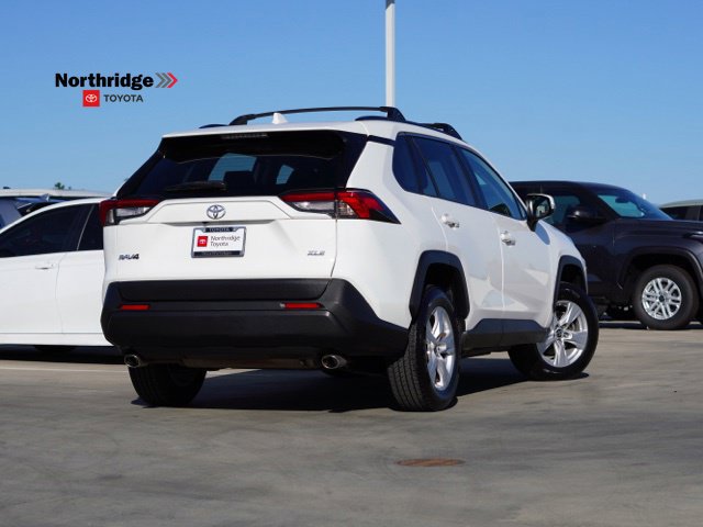 Used 2019 Toyota RAV4 XLE w/ Carpet Mat Package FWD image 6