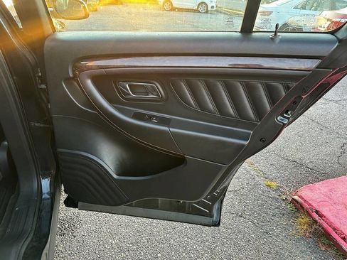 Used 2014 Ford Taurus Limited w/ Equipment Group 301A image 23