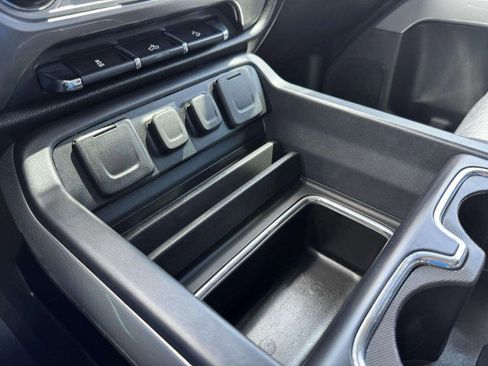 Used 2018 Chevrolet Silverado 1500 LT w/ Texas Edition image 32