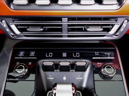 Certified 2024 Porsche 911 Carrera 4S w/ Premium Package image 24