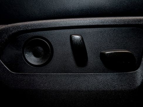 Used 2024 Chevrolet Silverado 1500 ZR2 w/ Technology Package image 30