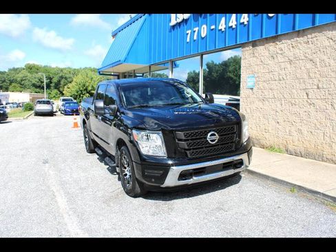 Used 2021 Nissan Titan SV w/ SV Convenience Package image 1