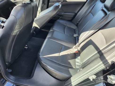 Used 2017 Honda Civic EX-L image 5