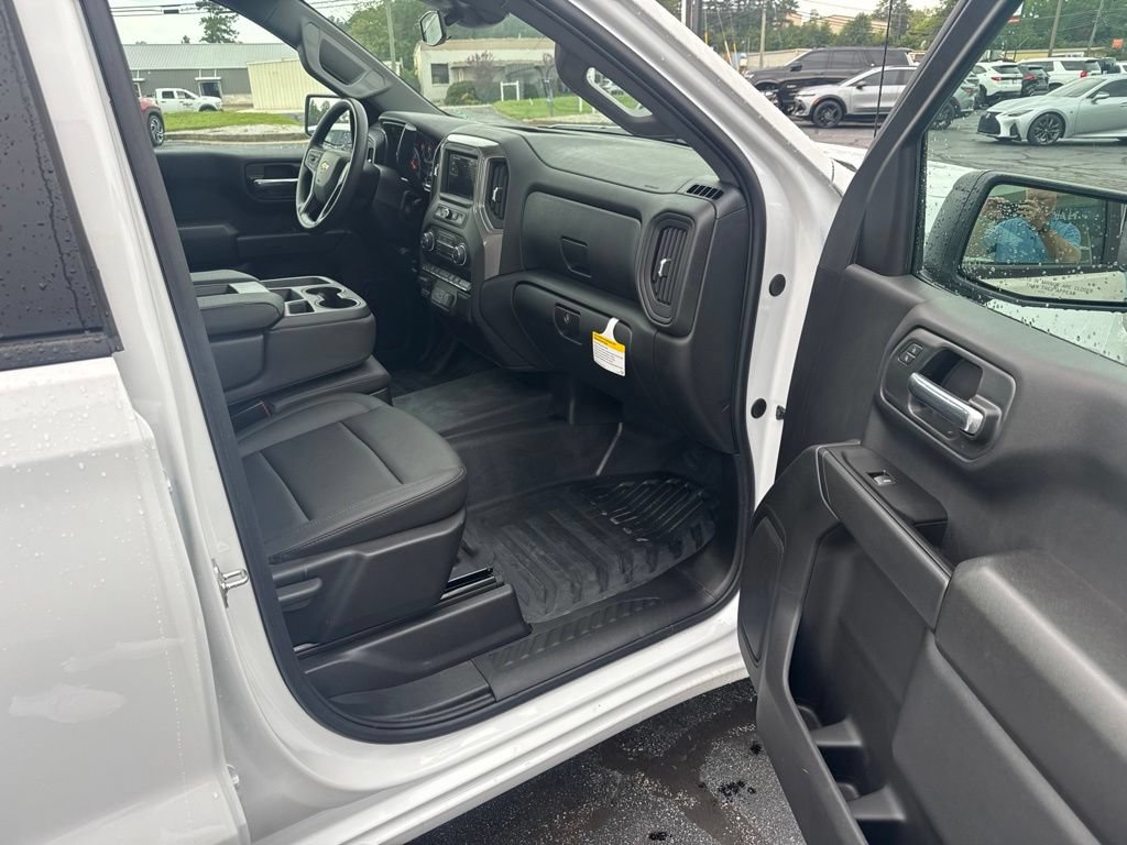 Used 2026 Chevrolet Silverado 1500 W/T w/ Trailering Package RWD image 9